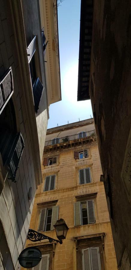 Апартаменты Campo De Fiori House Рим Экстерьер фото